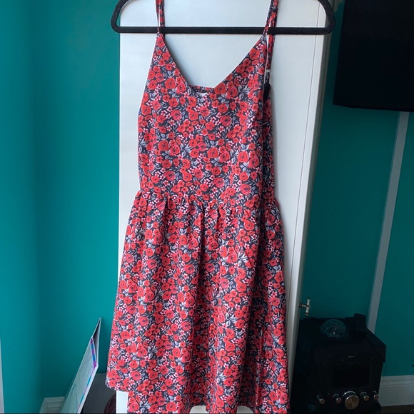 SHEIN FLORAL ROSE DRESS - Picture 6 of 9